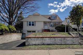 274 Gaston Avenue, Garfield, NJ 07026