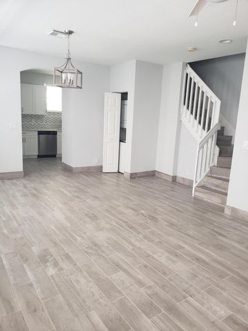 4807 N Wickham Circle B, Delray Beach, FL 33445