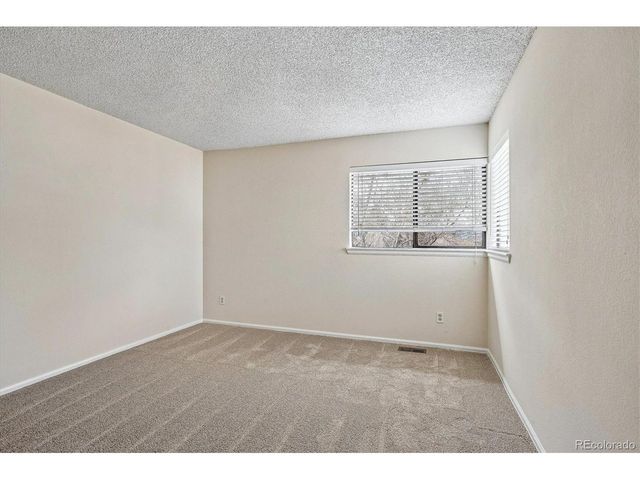 8624 Redstone St, Highlands Ranch, CO 80126