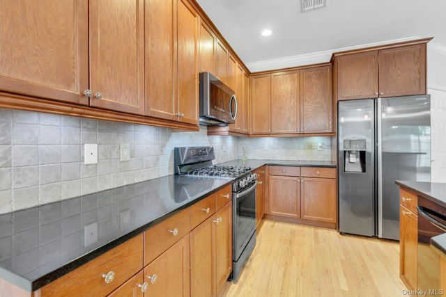 5 Terrace Lane, Patchogue, NY 11772