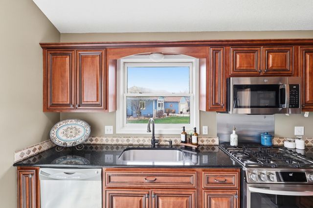 14657 Bridle Ridge Trail NE, Prior Lake, MN 55372