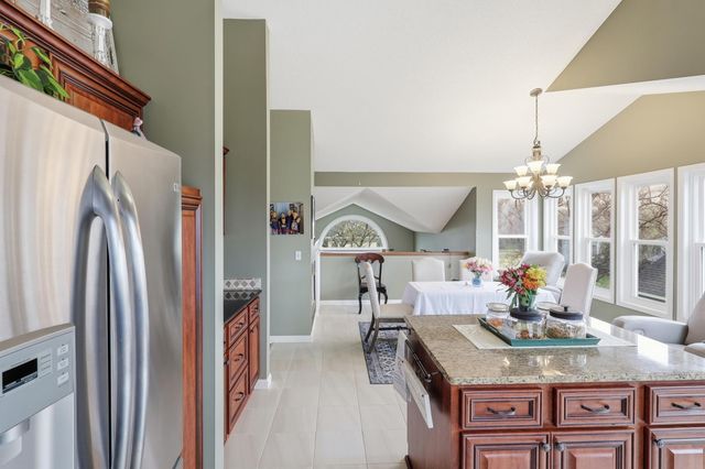 14657 Bridle Ridge Trail NE, Prior Lake, MN 55372