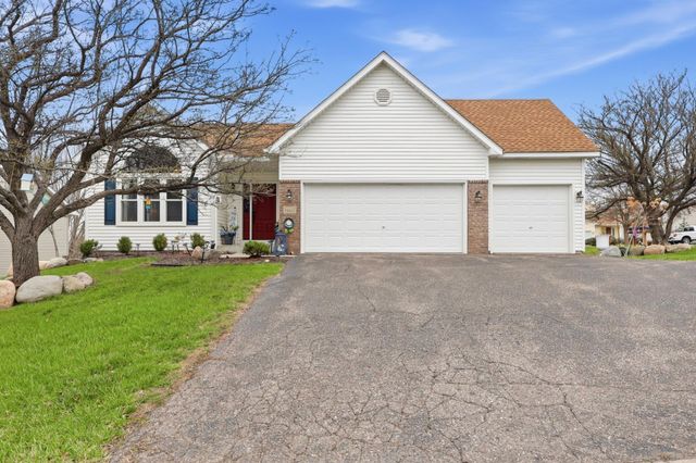 14657 Bridle Ridge Trail NE, Prior Lake, MN 55372