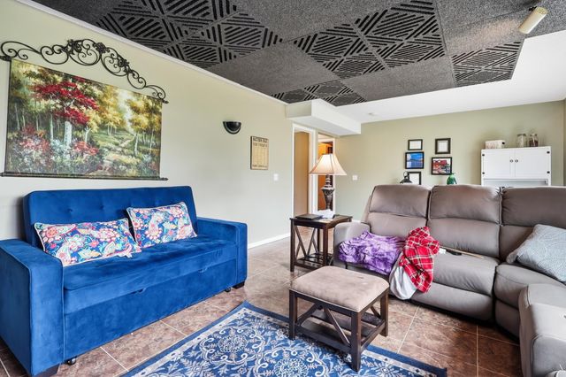 14657 Bridle Ridge Trail NE, Prior Lake, MN 55372