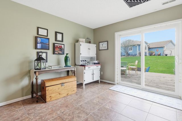 14657 Bridle Ridge Trail NE, Prior Lake, MN 55372