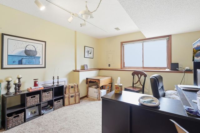 14657 Bridle Ridge Trail NE, Prior Lake, MN 55372