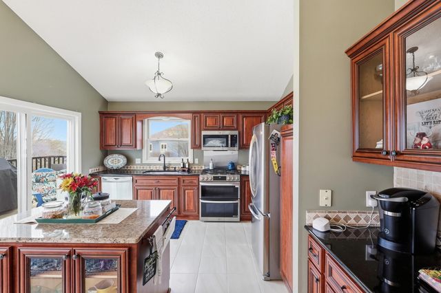 14657 Bridle Ridge Trail NE, Prior Lake, MN 55372