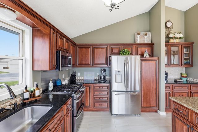 14657 Bridle Ridge Trail NE, Prior Lake, MN 55372