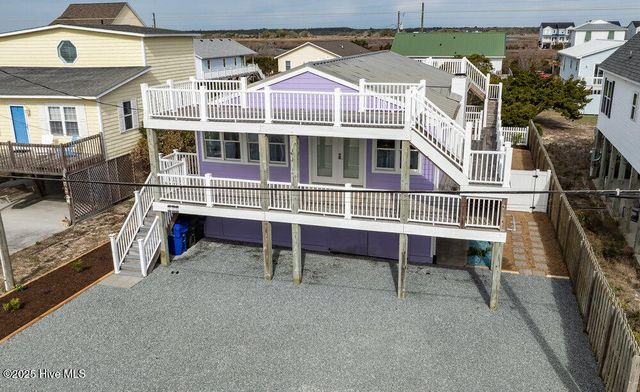 1207 N Topsail Drive, Surf City, NC 28445