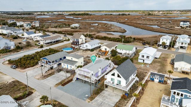 1207 N Topsail Drive, Surf City, NC 28445