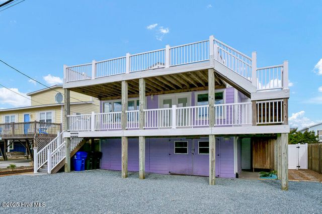 1207 N Topsail Drive, Surf City, NC 28445