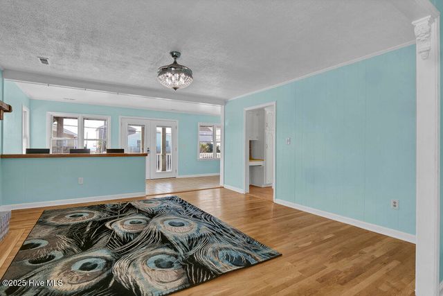 1207 N Topsail Drive, Surf City, NC 28445
