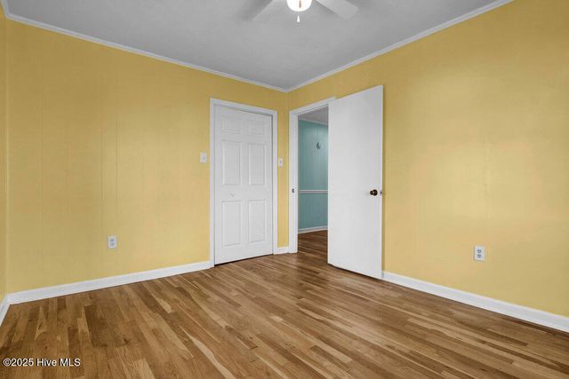 1207 N Topsail Drive, Surf City, NC 28445