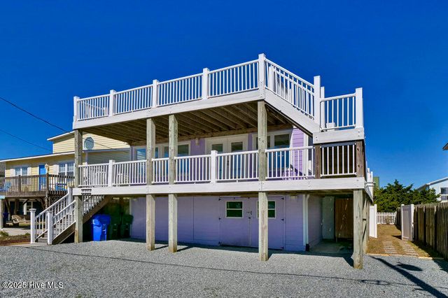 1207 N Topsail Drive, Surf City, NC 28445