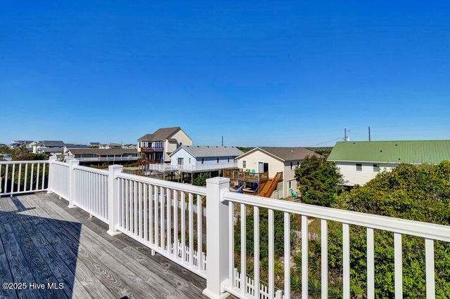 1207 N Topsail Drive, Surf City, NC 28445