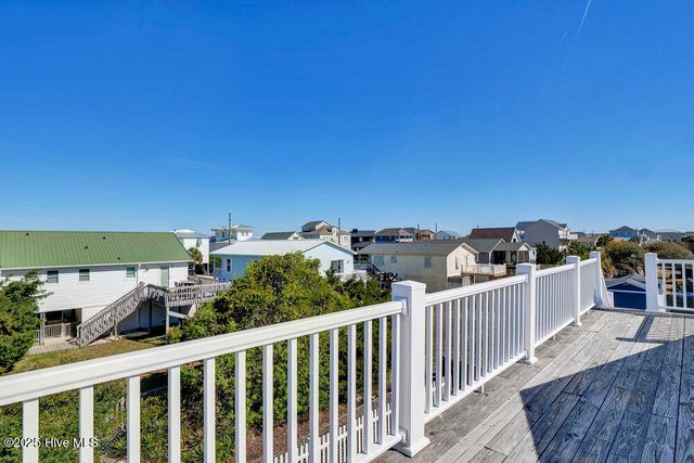 1207 N Topsail Drive, Surf City, NC 28445