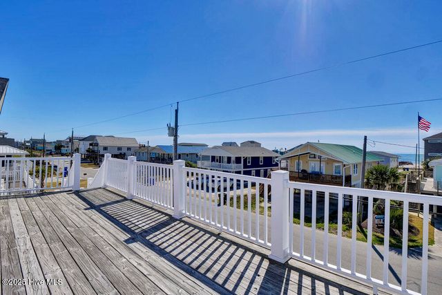 1207 N Topsail Drive, Surf City, NC 28445