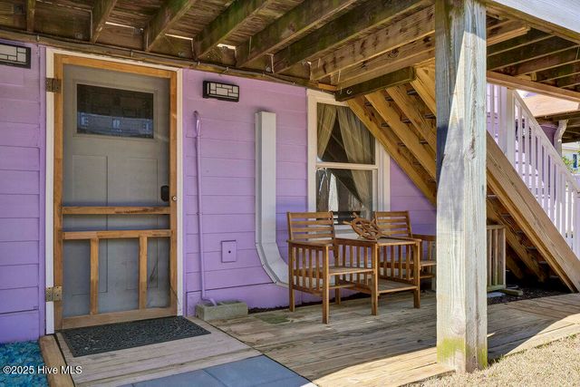 1207 N Topsail Drive, Surf City, NC 28445