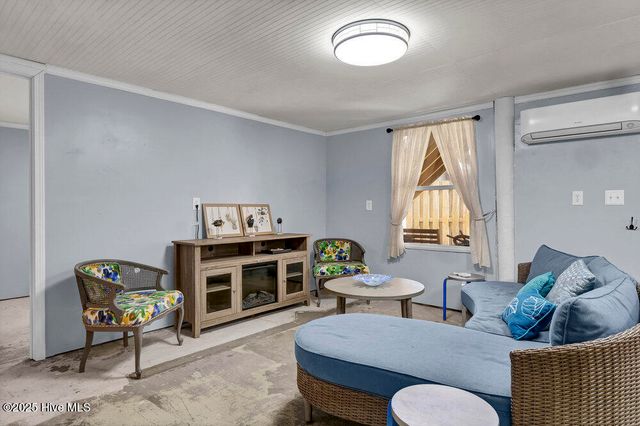 1207 N Topsail Drive, Surf City, NC 28445