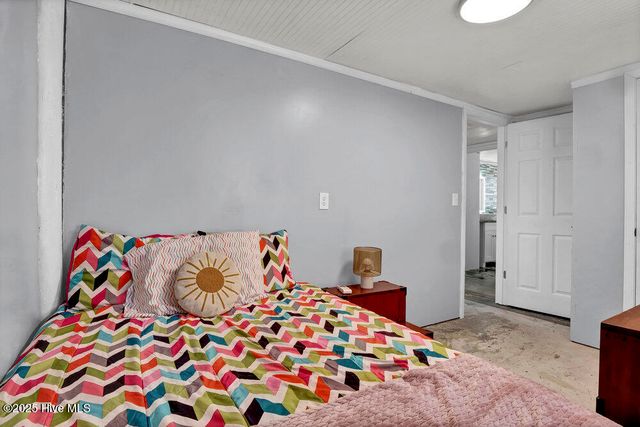 1207 N Topsail Drive, Surf City, NC 28445