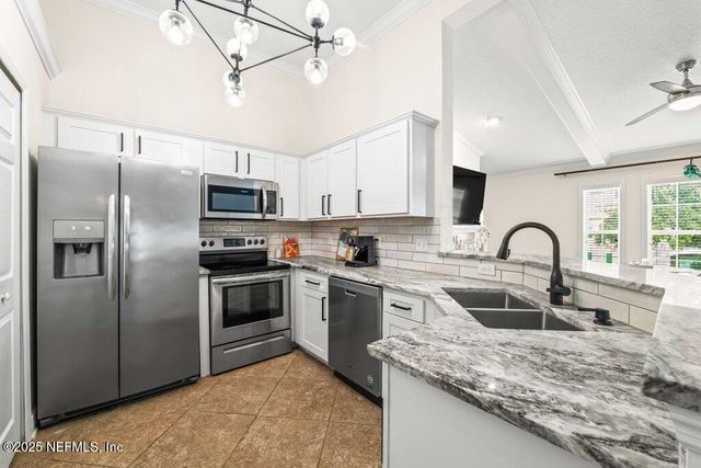 75 JARDIN DE MER Place 75, Jacksonville Beach, FL 32250