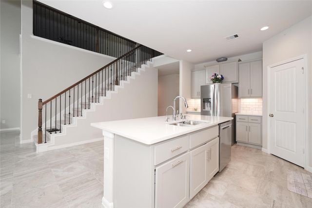 5702 Metaphor Way, Rosenberg, TX 77469