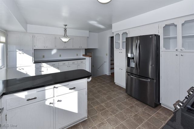 317 Park Drive, Brooklyn Heights, OH 44131