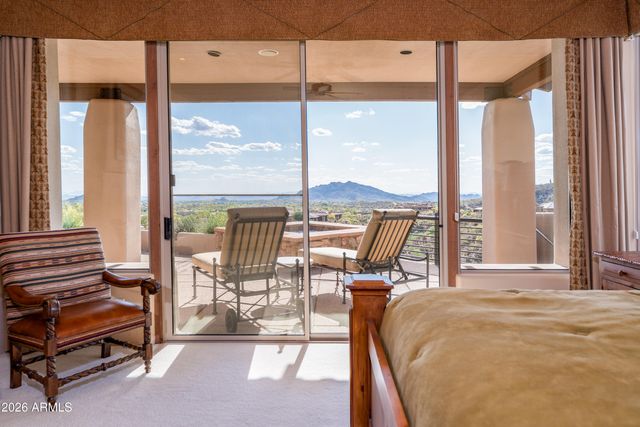 9903 E LOOKOUT MOUNTAIN Drive 45, Scottsdale, AZ 85262
