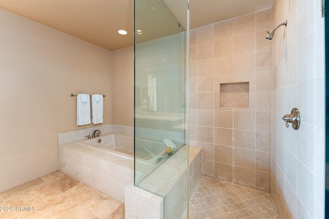 9903 E LOOKOUT MOUNTAIN Drive 45, Scottsdale, AZ 85262