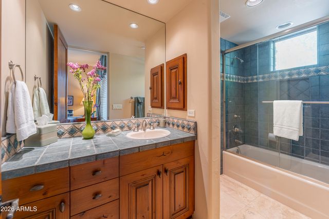 9903 E LOOKOUT MOUNTAIN Drive 45, Scottsdale, AZ 85262