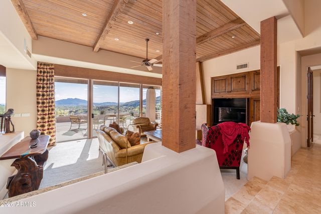 9903 E LOOKOUT MOUNTAIN Drive 45, Scottsdale, AZ 85262