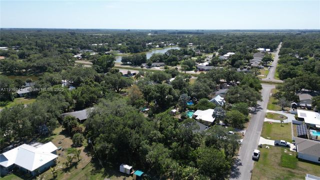 7903 Penny Ln, Fort Pierce, FL 34951