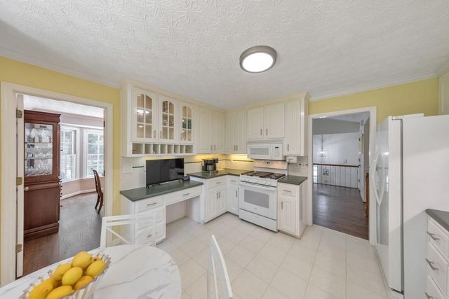 11675 Highland Colony Drive, Roswell, GA 30075