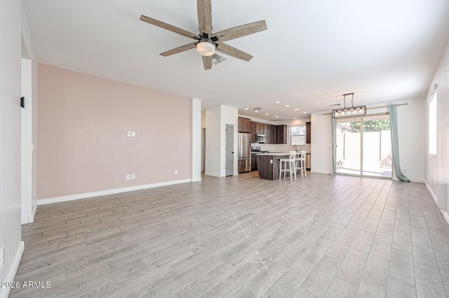14426 W COTTONTAIL Lane, Surprise, AZ 85387