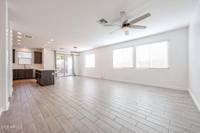 14426 W COTTONTAIL Lane, Surprise, AZ 85387