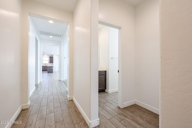 14426 W COTTONTAIL Lane, Surprise, AZ 85387