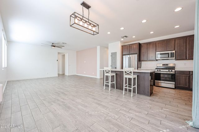 14426 W COTTONTAIL Lane, Surprise, AZ 85387