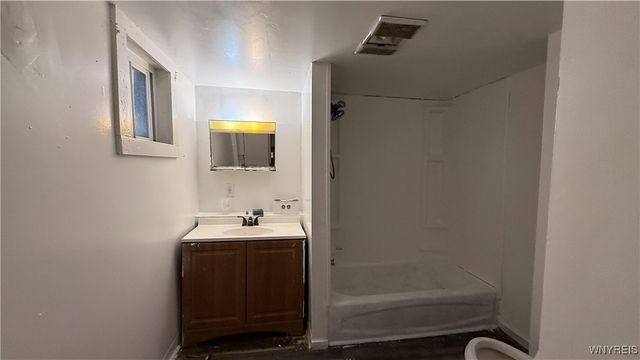 28 Dignity Circle, Buffalo, NY 14211