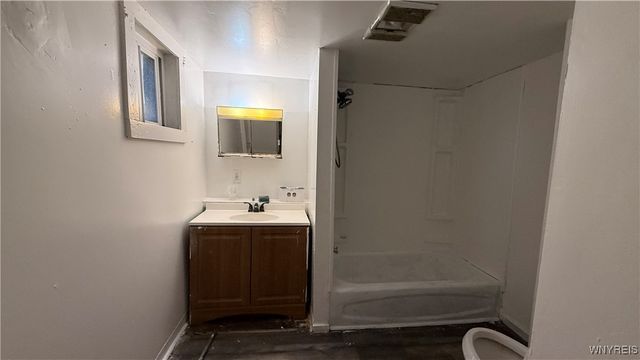 28 Dignity Circle, Buffalo, NY 14211