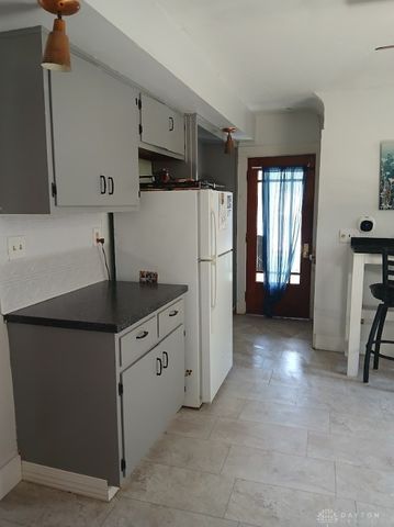 1045 S Linden Avenue, Miamisburg, OH 45342