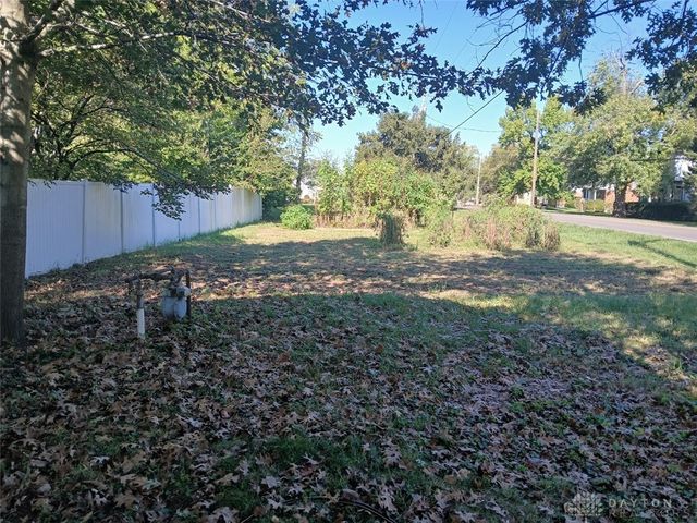 1045 S Linden Avenue, Miamisburg, OH 45342