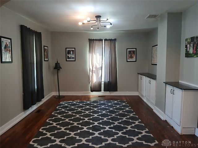 1045 S Linden Avenue, Miamisburg, OH 45342