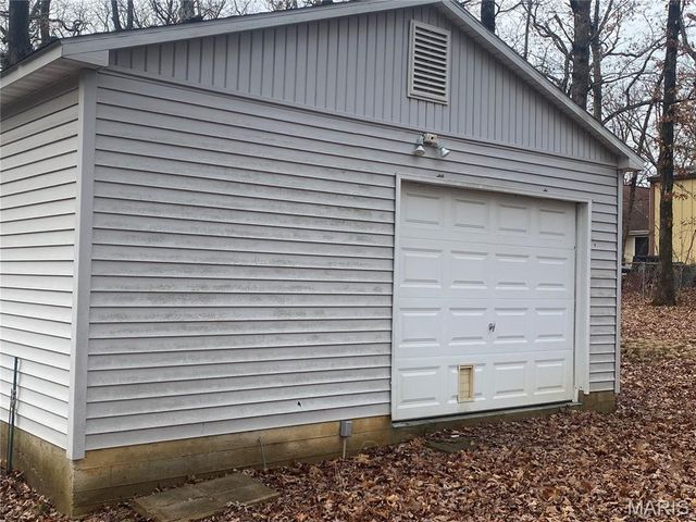 10306 Forest Trails Drive, Foristell, MO 63348