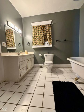 228 W Washington Street, Greensburg, IN 47240