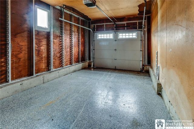 72 Oakbrook Drive, West Seneca, NY 14224