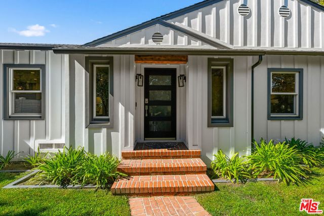 12700 Hortense Street, Studio City, CA 91604