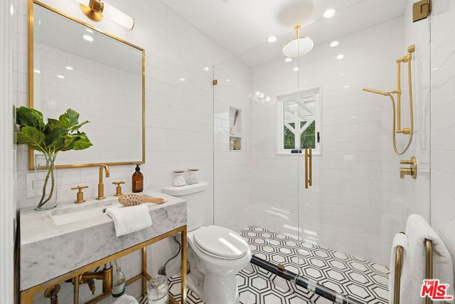 12700 Hortense Street, Studio City, CA 91604