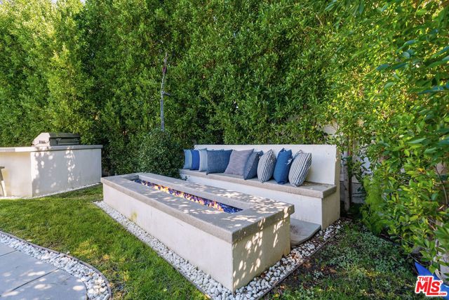 12700 Hortense Street, Studio City, CA 91604