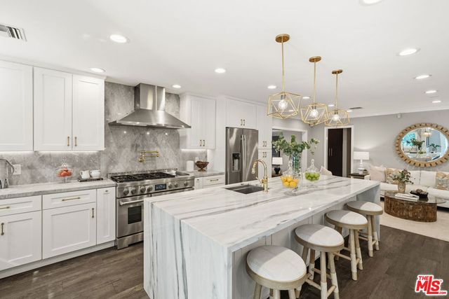 12700 Hortense Street, Studio City, CA 91604