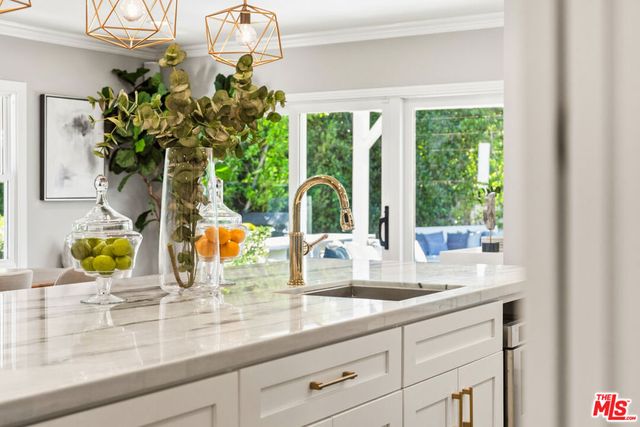 12700 Hortense Street, Studio City, CA 91604